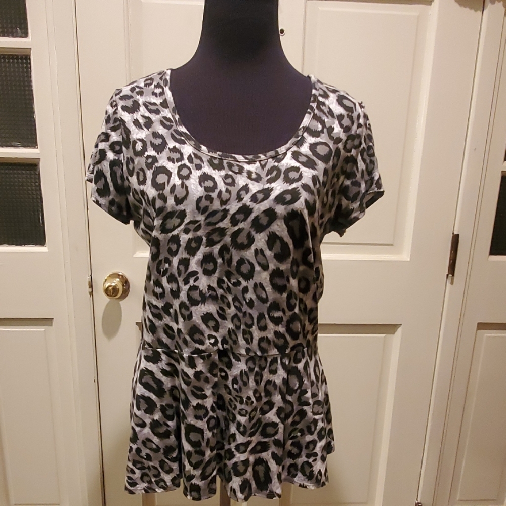 Leopard print top